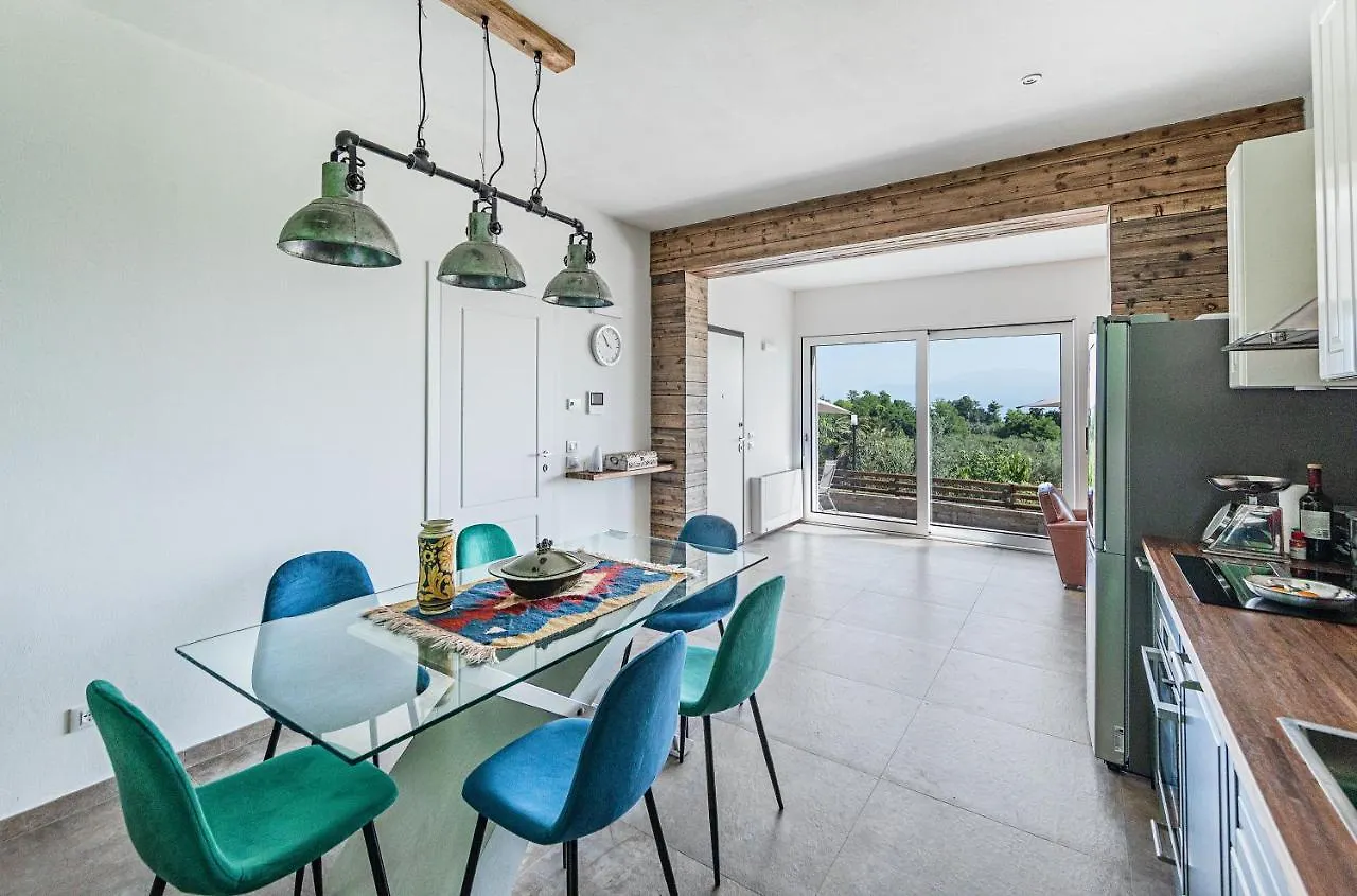Castelletto Apartments With Pool By Wonderful Italy Polpenazze del Garda