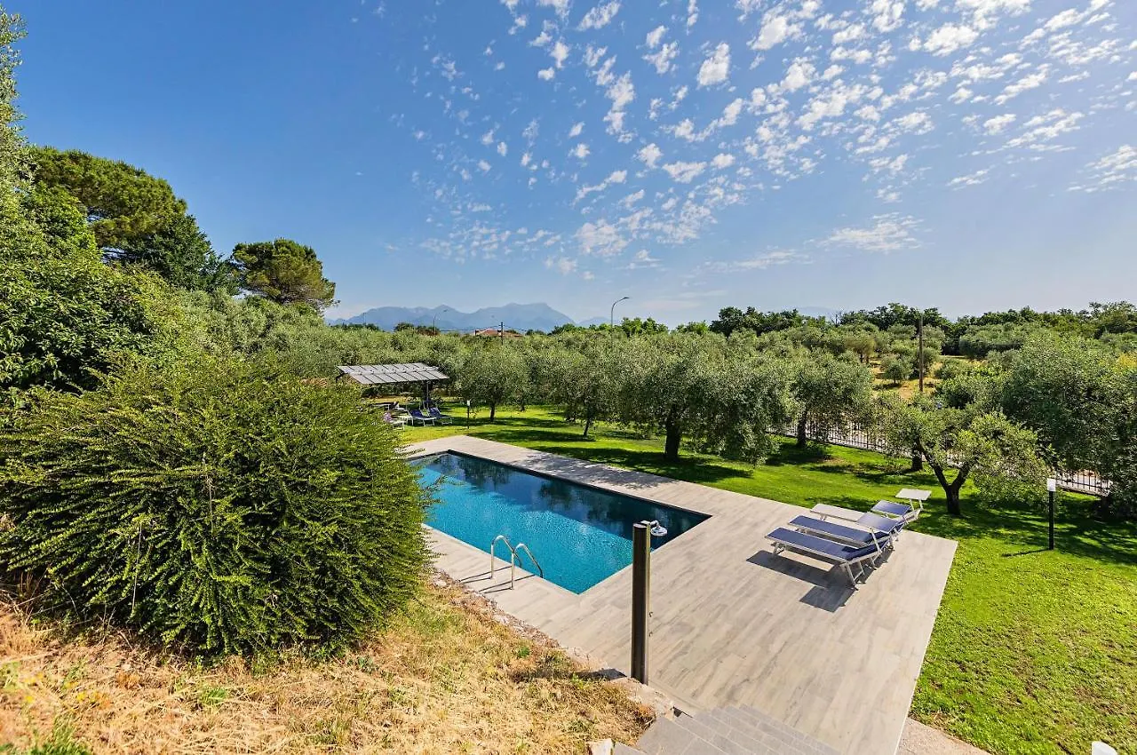 Castelletto Apartments With Pool By Wonderful Italy Polpenazze del Garda